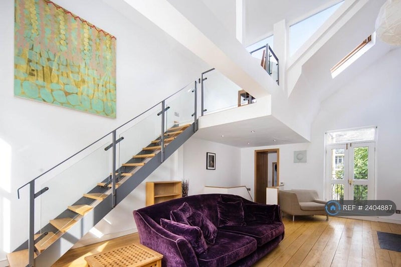 Photo 1: living room2