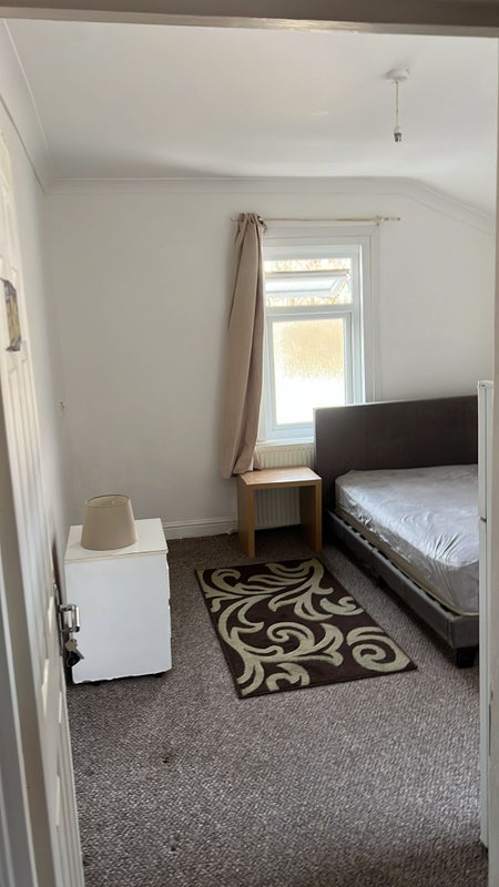 Photo 1: A room to rent in Erith ,£700