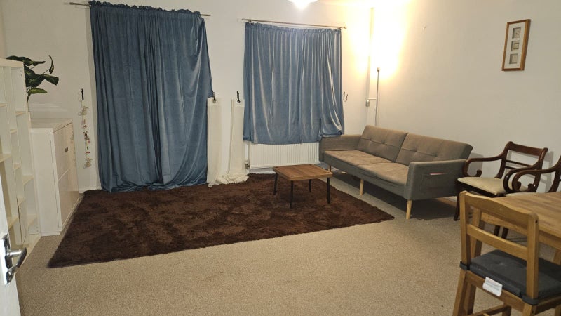 Photo 1: Living room