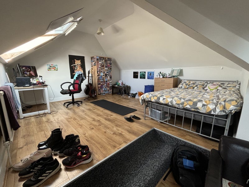 Photo 1: The bedroom!