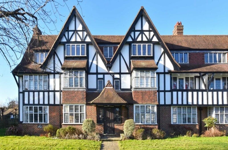 Photo 1: House from the front