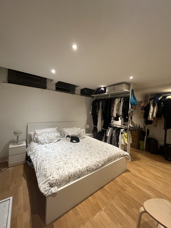 Photo 1: Super King Bed