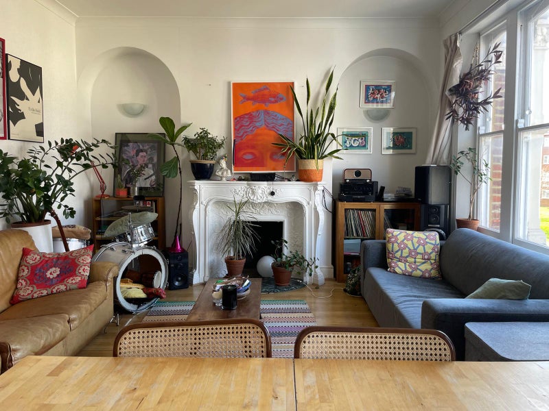 Photo 1: Living room