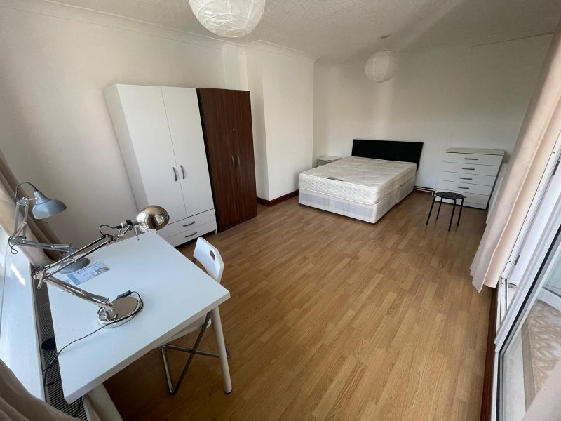 💣Canary Wharf*Crossharbour!Cheap And Chic 💣