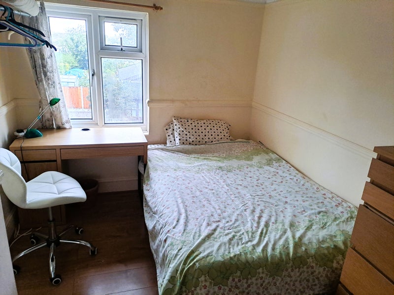 Photo 1: Small double room