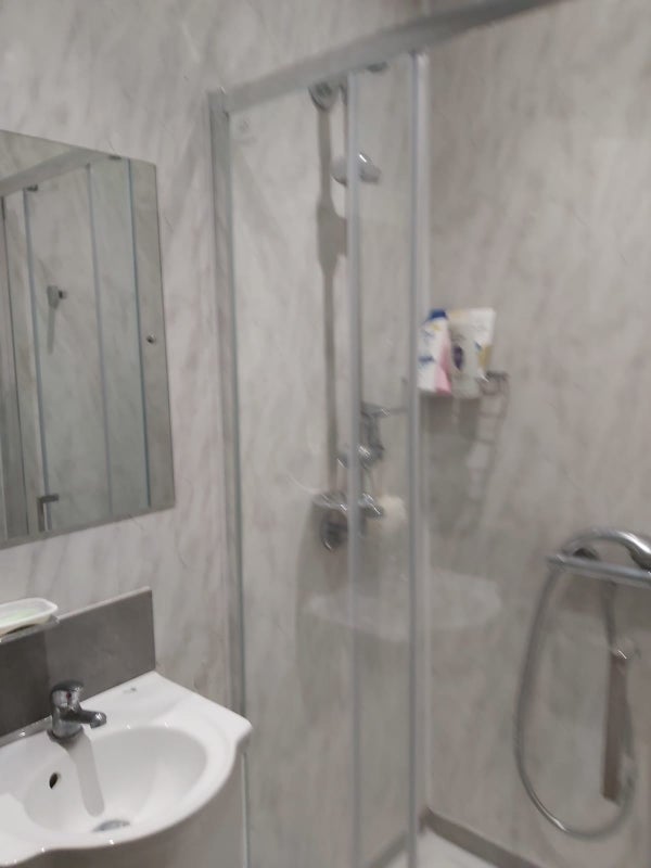 Photo 1: Upstairs Bathroom (Opposite Bedroom)