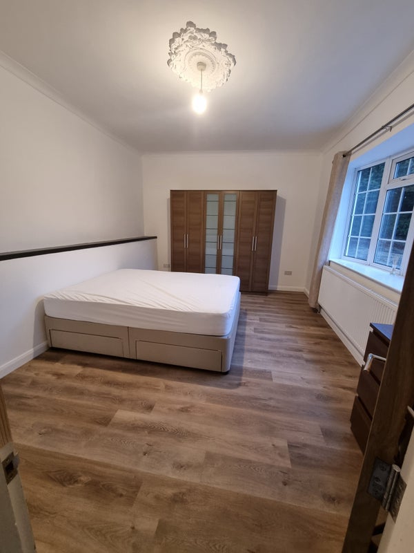 Photo 1: Double room