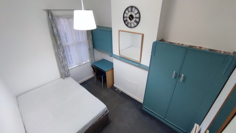 Photo 1: YOUR FULLY FURNISHED ROOM