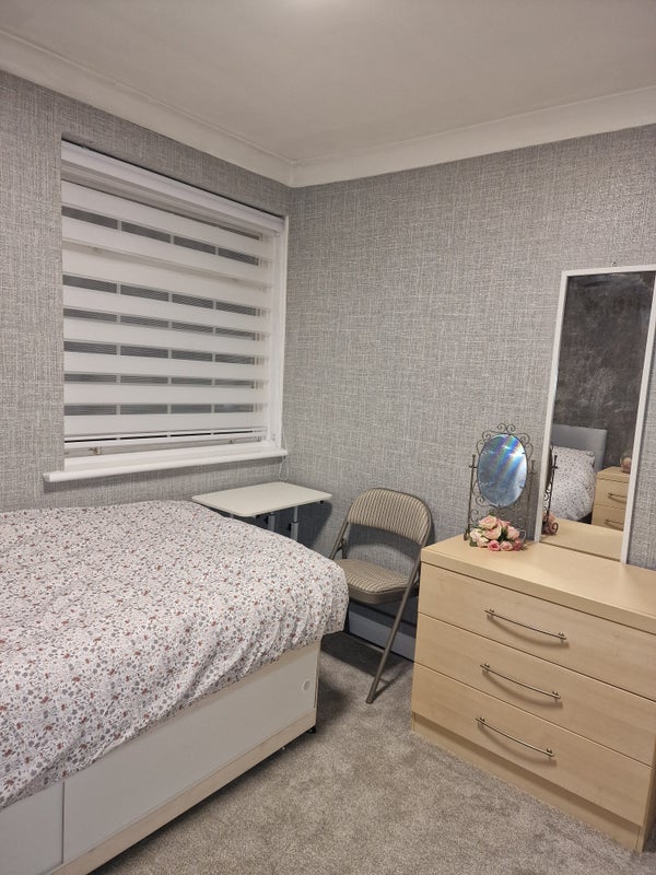 Photo 1: Newly Decorated 