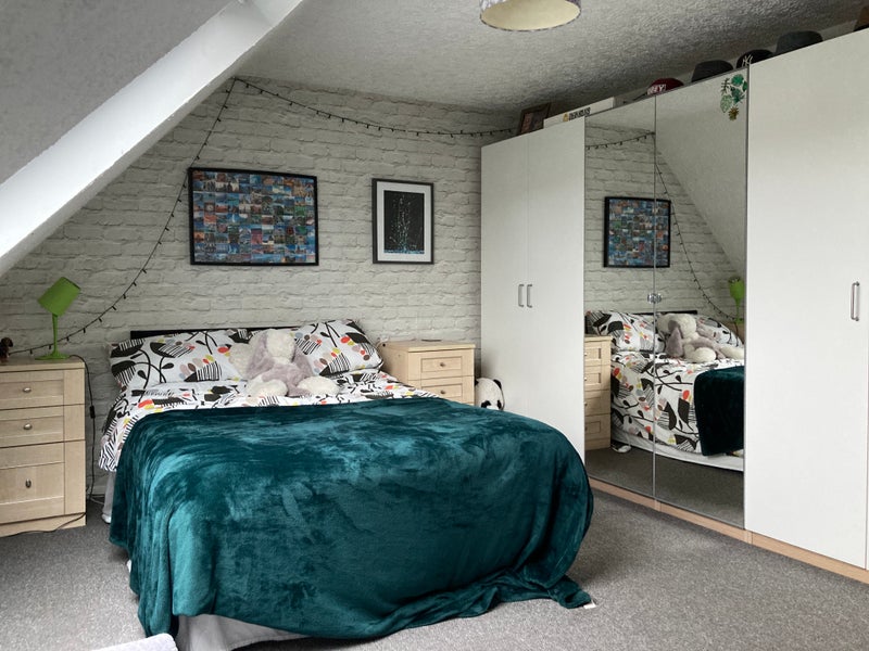 Photo 1: Double Room with lots of storage