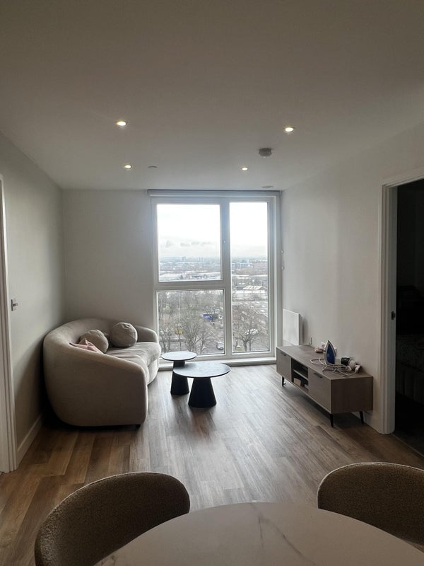 Photo 1: living room