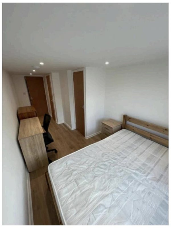 Photo 1: Double bed, wardrobe, desk, chair, chest of drawers