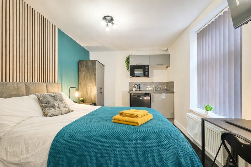 Photo 1: Room 5 Upstairs