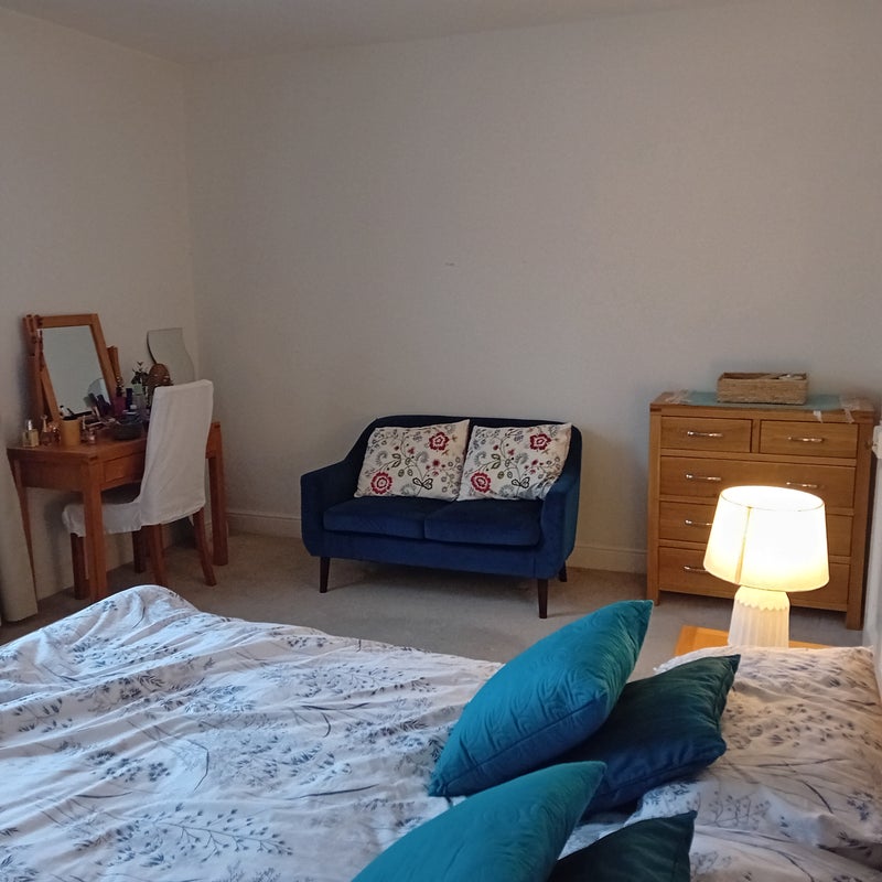 Photo 1: Large double room.