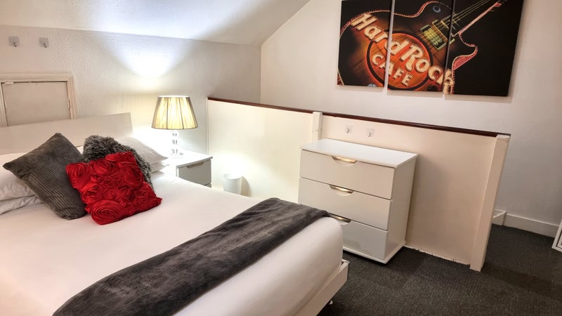 Photo 1: Contemporary furnishings