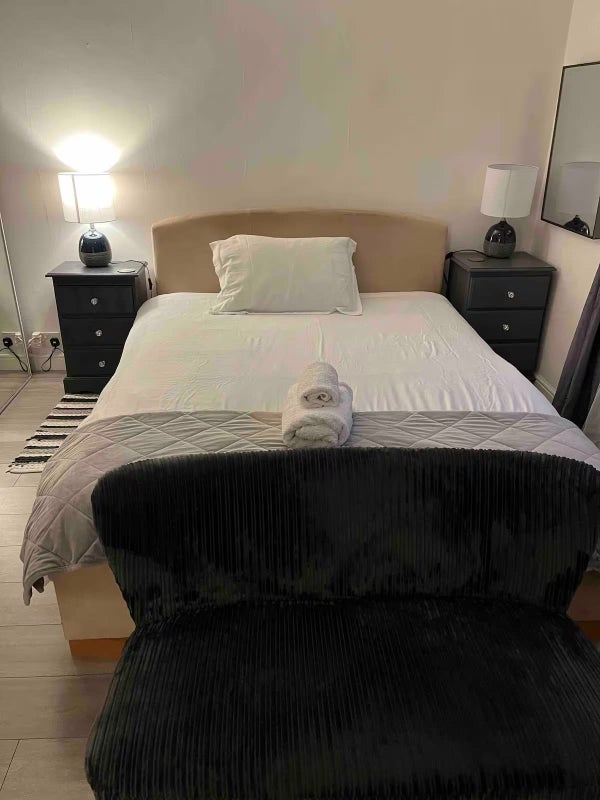 Photo 1: Kingsize bed Double room