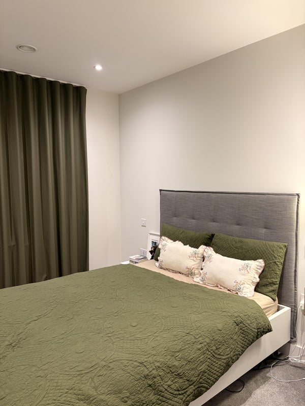 Photo 1: Ensuite Bedroom