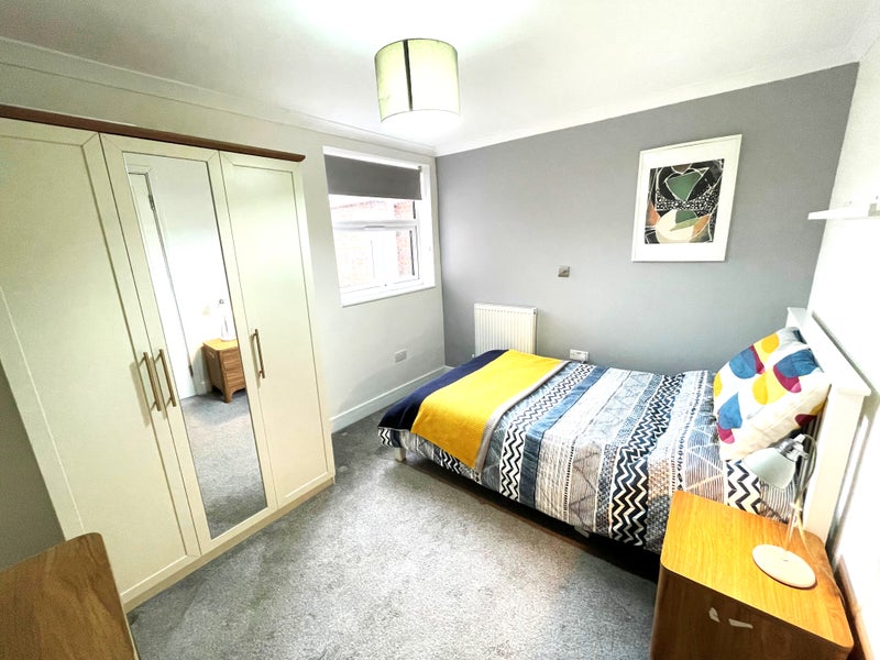 Photo 1: Room 4 - view to bed & window