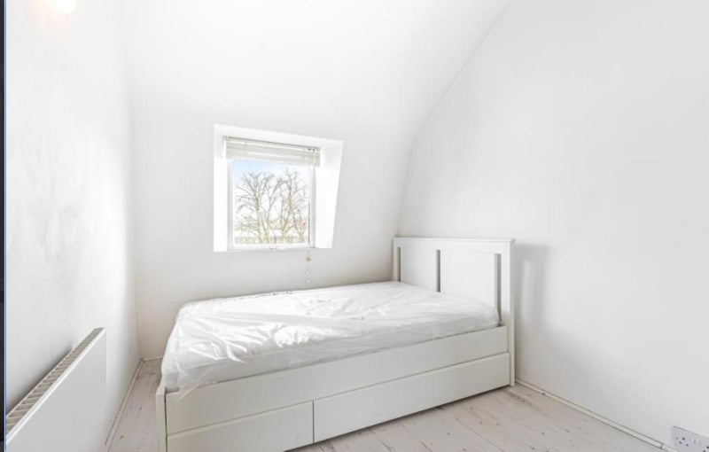 Photo 1: Double Room