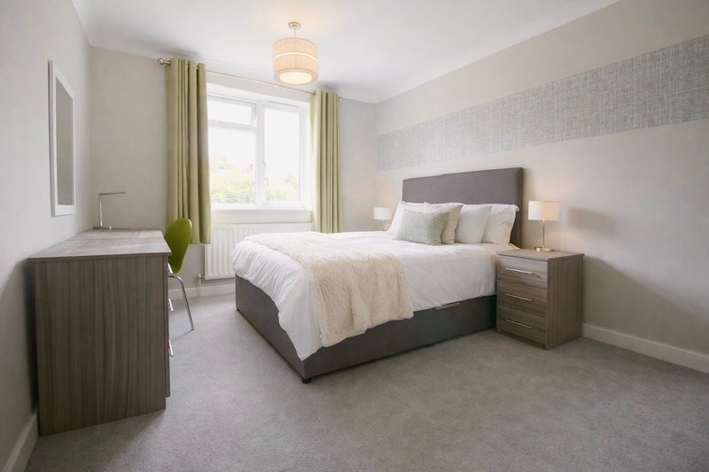 Photo 1: Room 5 (available NOW)