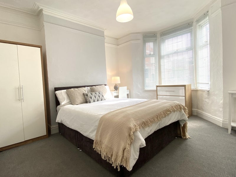 Photo 1: Room 3 is a very large room