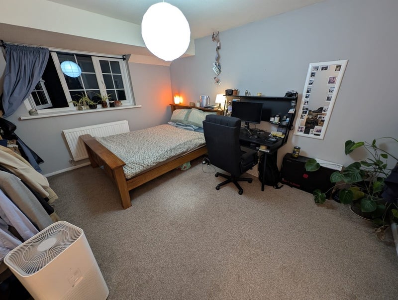 Photo 1: Room 2- £900 Available from 01/03/2026