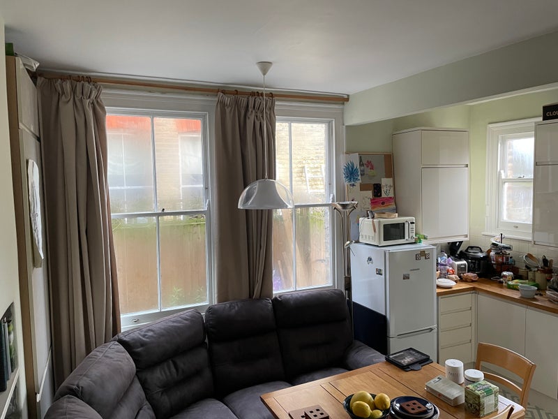 Photo 1: Kitchen / Lounge