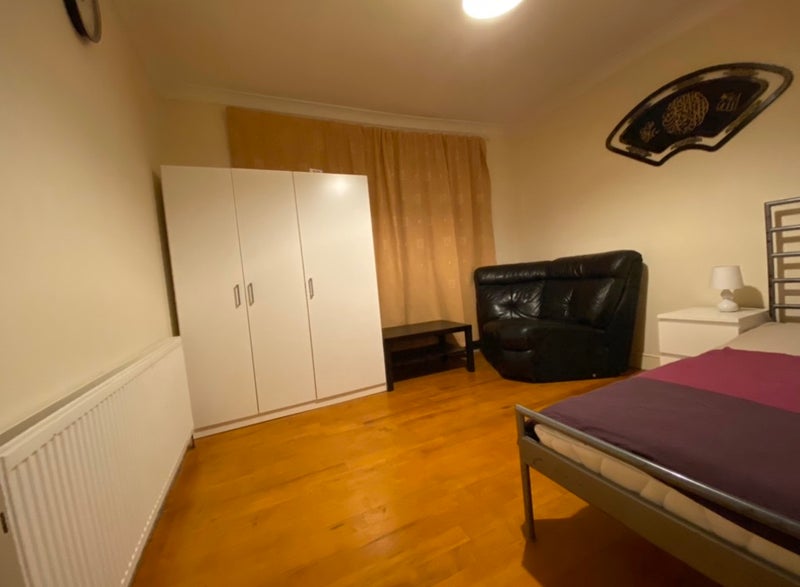 Photo 1: Double Room