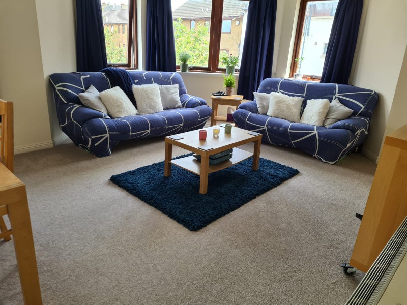 Photo 1: Lounge with bay window