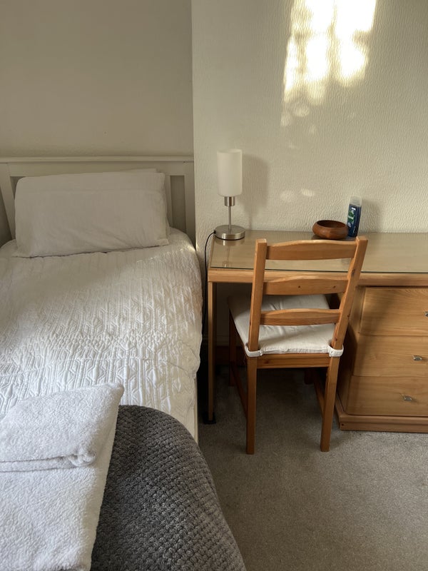 Photo 1: Ensuite shower room