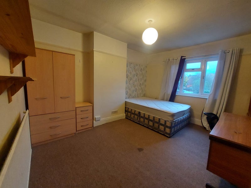 Photo 1: This one  is headigton 