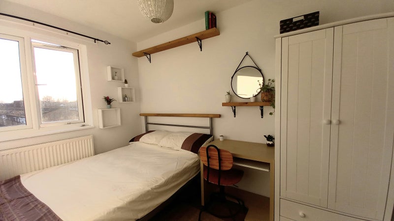 Photo 1: Double bedroom 2