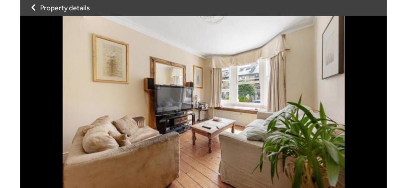 Photo 1: Sitting room 