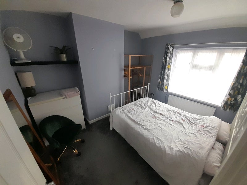 Photo 1: Bedroom