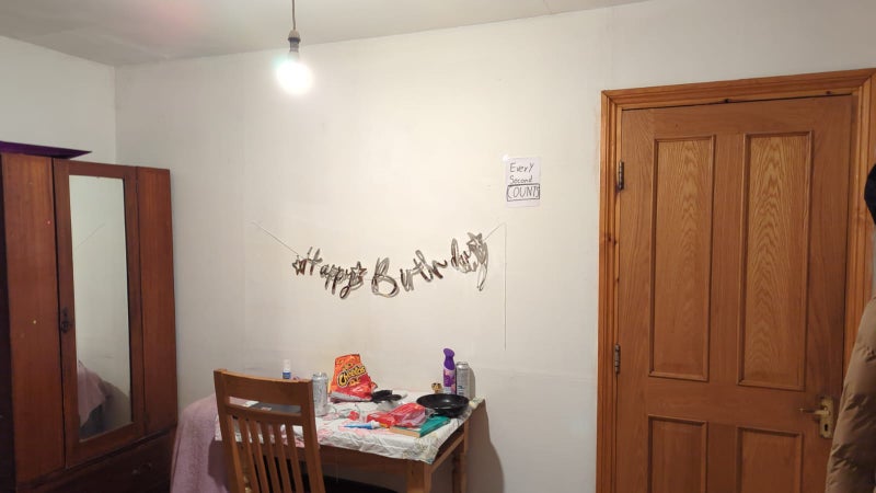 Photo 1: Lower ground Floor room available from 4th of March