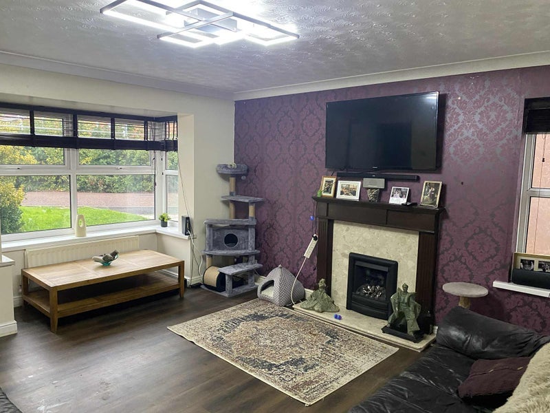 Photo 1: shared living space