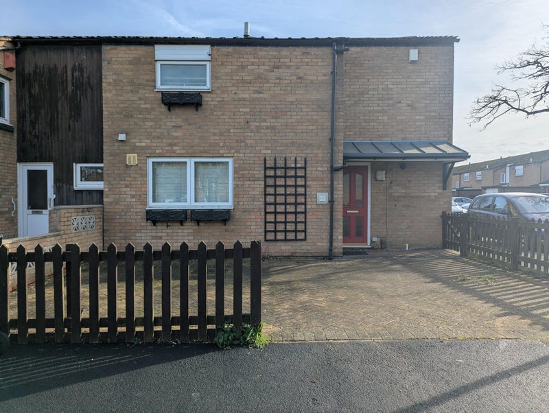 Photo 1: Front of House