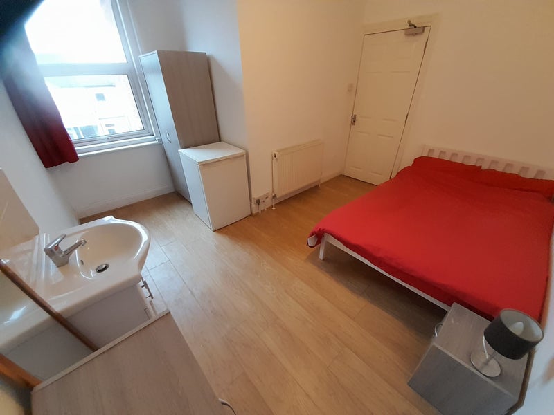 Photo 1: £600 pcm