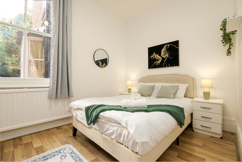 Photo 1: Double Room