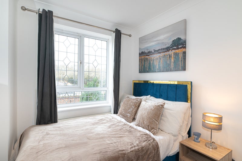 Photo 1: Double Bedroom 4 (875 PCM)