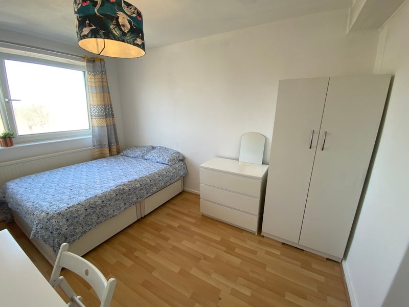 Photo 1: AVAILABLE NOW ✶ 850pcm ✶ furnished as in pictures