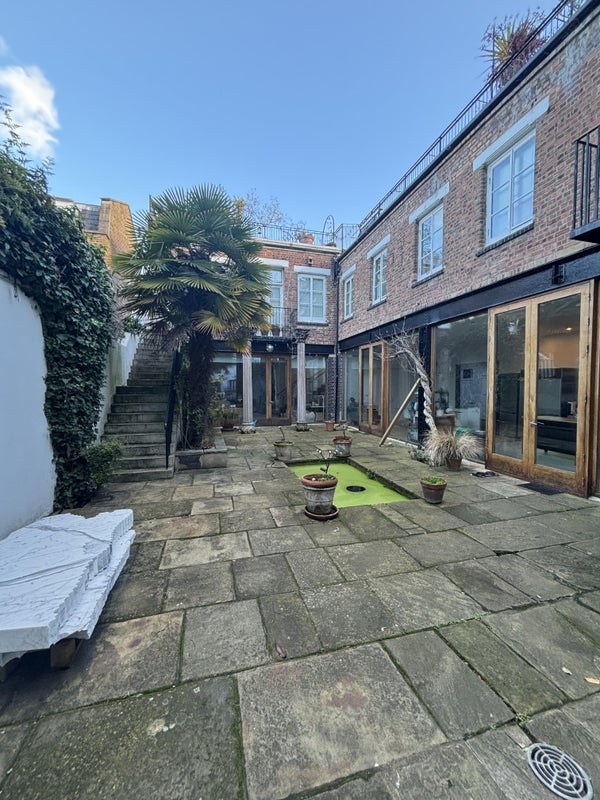 Photo 1: Overall house