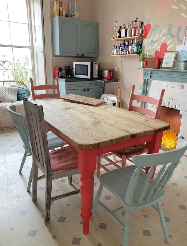 Photo 1: Kitchen
