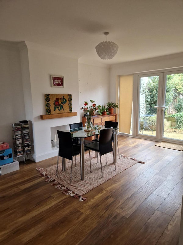 Photo 1: Living room / dining room