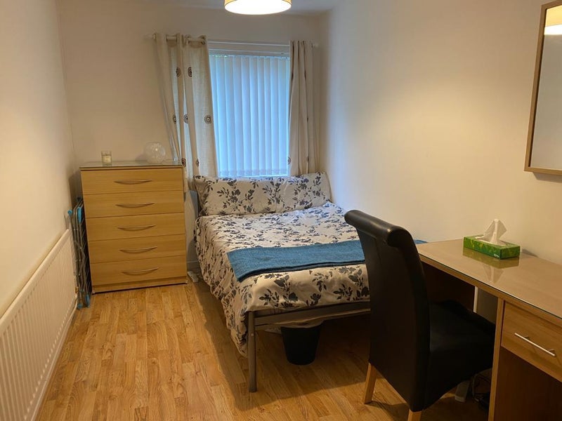 Photo 1: Double with ensuite £625