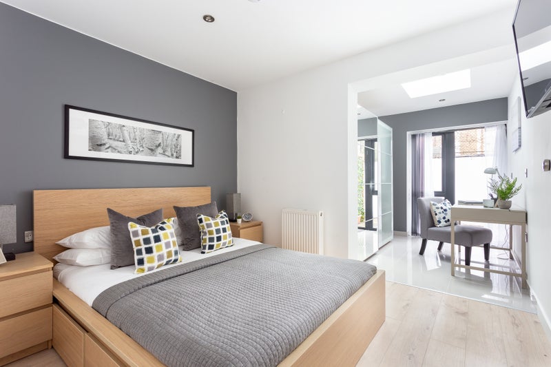 Photo 1: Award Winning Mattress