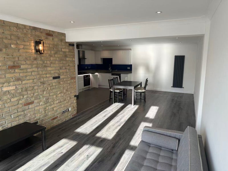 Photo 1: living room