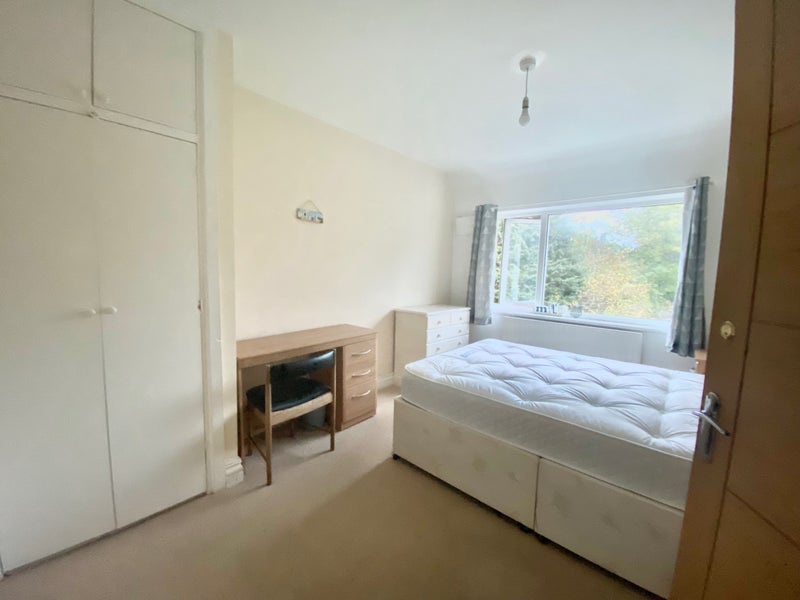 Photo 1: Furnished Double Room