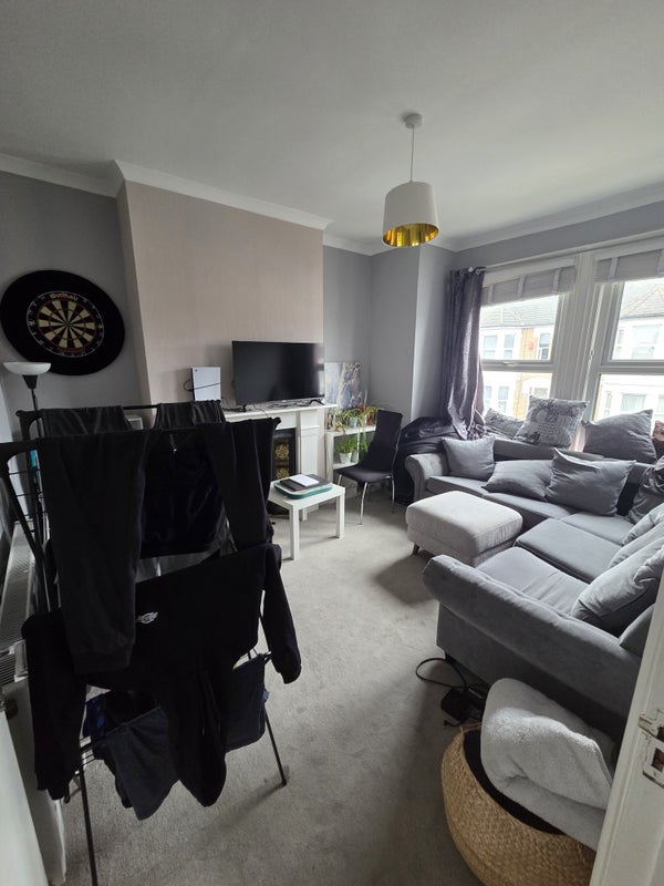 Photo 1: Your new unfurnished Room