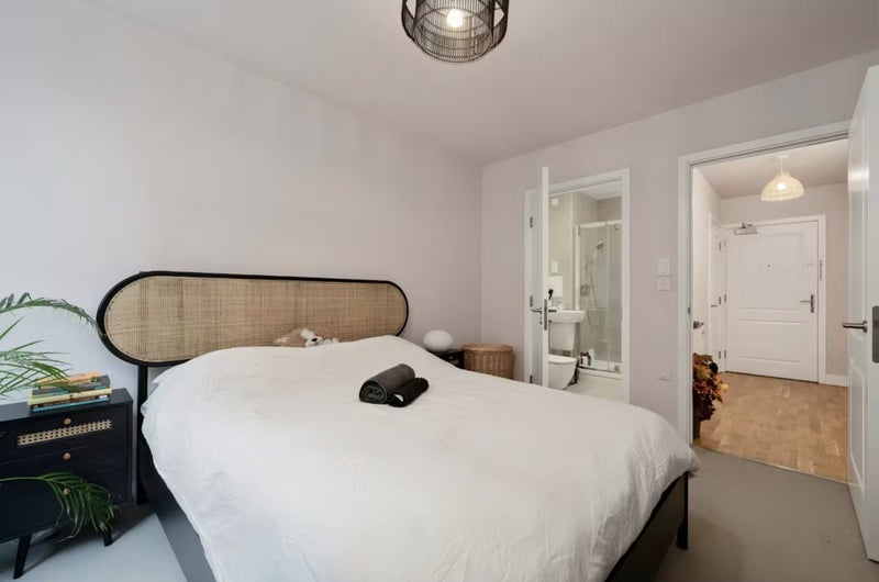 Photo 1: Your bright king-size bed with en-suite